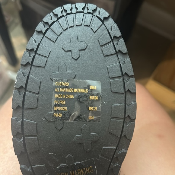 Michael Kors Womens Black Boots - Picture 3 of 4